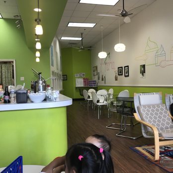 Yo Mama - Intimate spot with more seating outside too - Ice Cream & Frozen Yogurt Near Me - Virginia Beach, Virginia Yo Mama - Intimate spot with more seating outside too - Ice Cream & Frozen Yogurt Near Me - Virginia Beach, Virginia