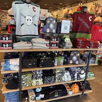 BoxLunch - Shopping Centers Near Me - Brentwood, California