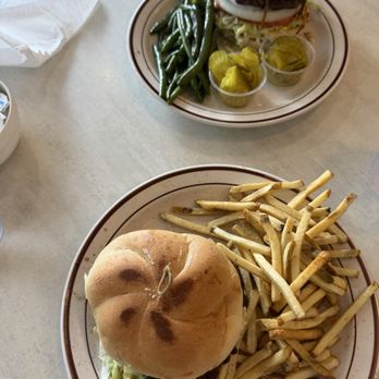 Gold Burger Diner - Diners Near Me - Georgetown, Texas Gold Burger Diner - Diners Near Me - Georgetown, Texas
