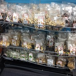 ZavaZone - Snacks available