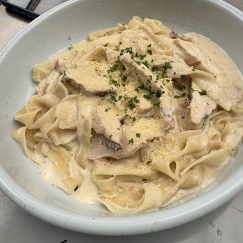 POST Houston - Scratch made pasta, chicken Alfredo - Music Venues Near Me - Houston, Texas POST Houston - Scratch made pasta, chicken Alfredo - Music Venues Near Me - Houston, Texas