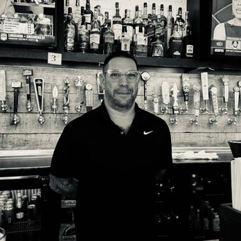 Marlow's Tavern - Bartender Tony, the best! - New American Near Me - Atlanta, Georgia