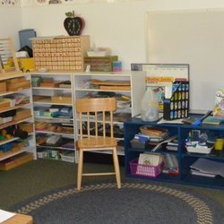 Meadowlark Montessori - Meadowlark Montessori