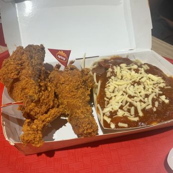 Jollibee - 2 spicy chicken + Spaghetti combo - Fast Food Near Me - Orlando, Florida