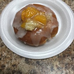 MeMa's Chick'n & Ribs - MeMa's Donuts with peach cobbler is the BEST
