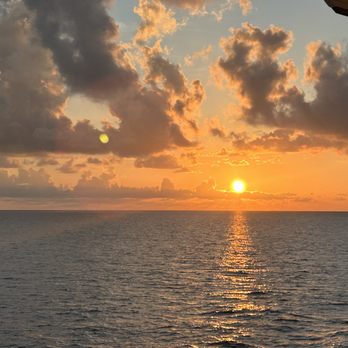 Carnival Breeze - Boat Tours Near Me - Galveston, Texas Carnival Breeze - Boat Tours Near Me - Galveston, Texas
