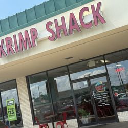 Skrimp Shack - Outside