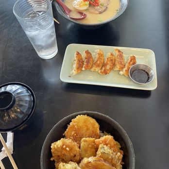 Hana no Sato - Tonkotsu ramen Gyoza Vegetable Tempura - Ramen Near Me - Honolulu, Hawaii Hana no Sato - Tonkotsu ramen Gyoza Vegetable Tempura - Ramen Near Me - Honolulu, Hawaii
