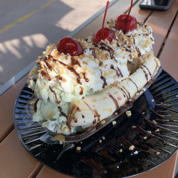Scoop Deck Ice Cream Shop - 3 scoops of Ice cream sundae - Ice Cream & Frozen Yogurt Near Me - Dana Point, California Scoop Deck Ice Cream Shop - 3 scoops of Ice cream sundae - Ice Cream & Frozen Yogurt Near Me - Dana Point, California