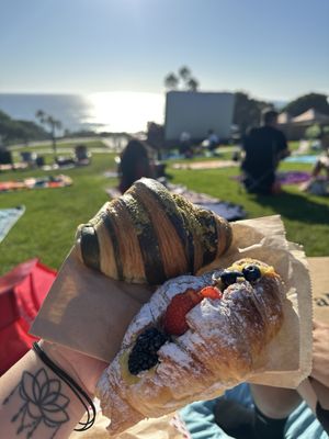 Le Saint Honore by null