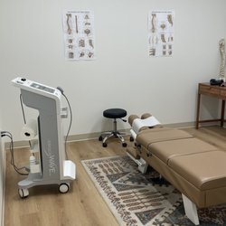 illumINNATE Walk-In Family Chiropractic - Treatment Room