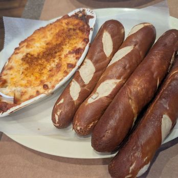 L P Steamers - Crab dip with warm pretzel sticks - Seafood Near Me - Baltimore, Maryland