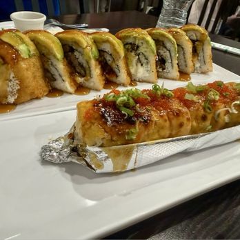 Traviesushi - King Kong, Lion King Baked Roll - Sushi Bars Near Me - Los Angeles, California Traviesushi - King Kong, Lion King Baked Roll - Sushi Bars Near Me - Los Angeles, California