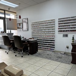 Elite Nails & Spa - Inside