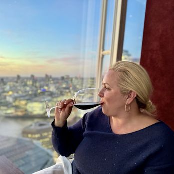 Oblix At The Shard - Wine with a view - Lounges Near Me - London, XGL Oblix At The Shard - Wine with a view - Lounges Near Me - London, XGL
