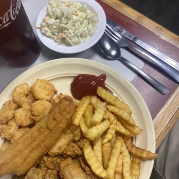 The Captain's Table - Flounder, oysters, shrimp with French fries and coleslaw - Breakfast & Brunch Near Me - Morehead City, North Carolina The Captain's Table - Flounder, oysters, shrimp with French fries and coleslaw - Breakfast & Brunch Near Me - Morehead City, North Carolina