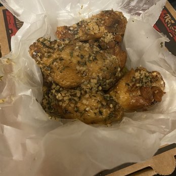 Primo's Pizzeria - 34. Six Pieces Wings in garlic Parmesan sauce - Pizza Near Me - Lakeland, Florida