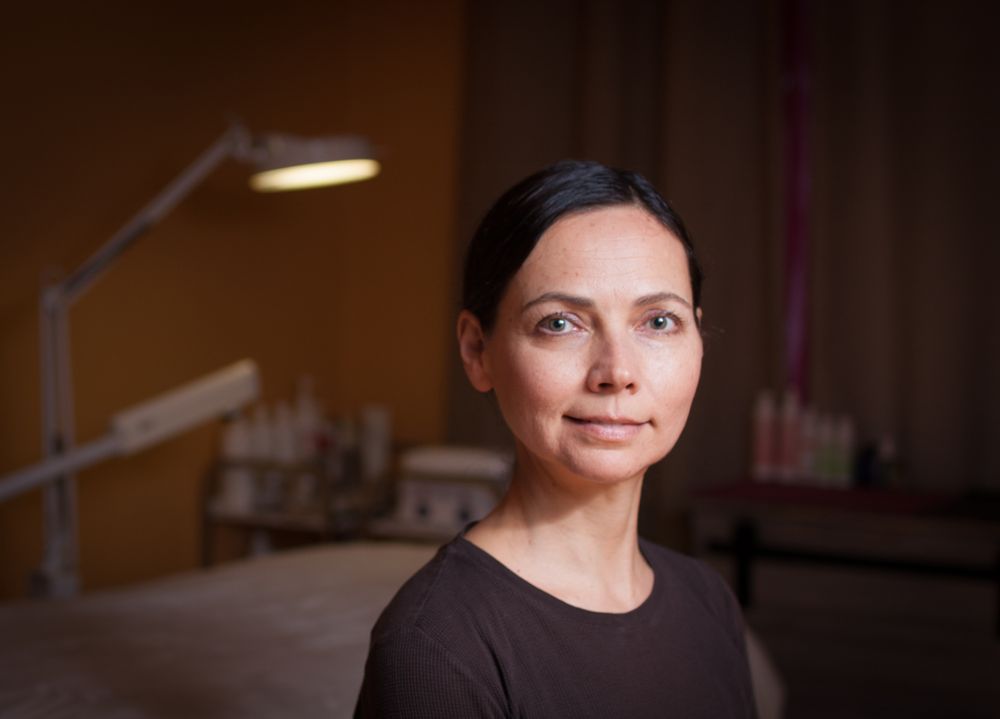 Dina's Skin Care & Waxing Logo