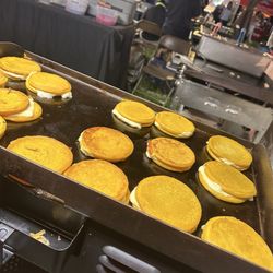 MozzArepas - MozzArepa