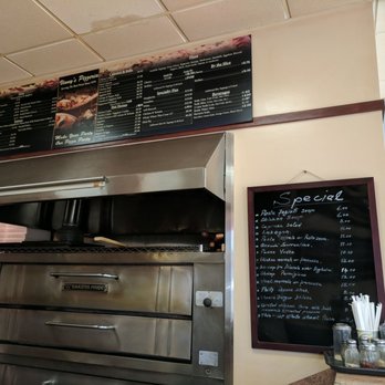 Vinny's Pizzeria - Menu and Oven - Pizza Near Me - Flushing, New York