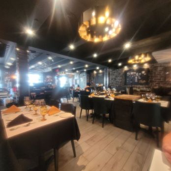 Bello Ristorante - Bello - Italian Near Me - Quebec City, Quebec