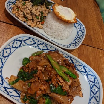 Glur - Pad see ew noodle and pad kra praw - Thai Near Me - New York, New York