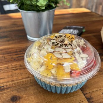 Grain and Berry - Fort Lauderdale - Strawberries, mango, pineapple, granola, spirulina, chia seeds, and honey - Acai Bowls Near Me - Fort Lauderdale, Florida Grain and Berry - Fort Lauderdale - Strawberries, mango, pineapple, granola, spirulina, chia seeds, and honey - Acai Bowls Near Me - Fort Lauderdale, Florida