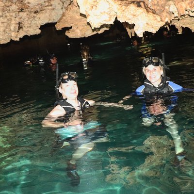Cenote Chaak Tun by null