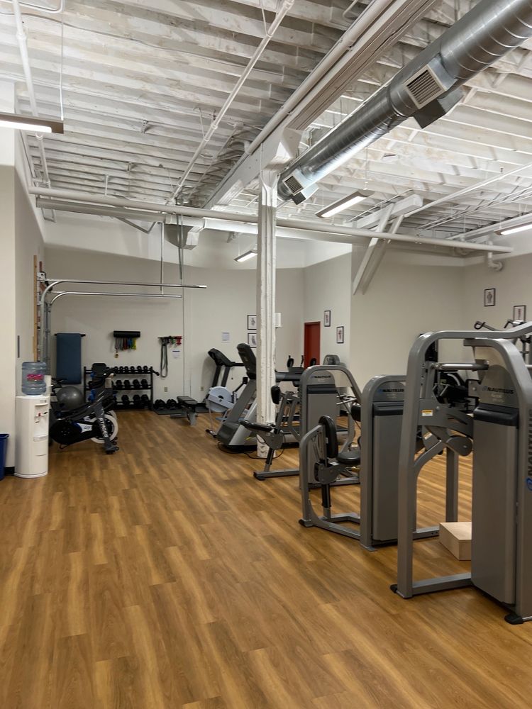 BREAKTHROUGH FITNESS MN Updated June 2024 1121 NE Jackson St, Minneapolis, Minnesota Gyms