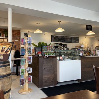 Mystic River Chocolate Cafe - Interior - Chocolatiers & Shops Near Me - Mystic, Connecticut