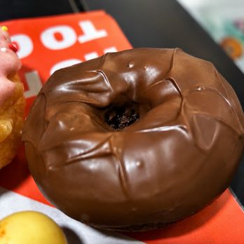 7-Eleven Hawaii - chocolate cake donut with chocolate glaze - Convenience Stores Near Me - Honolulu, Hawaii