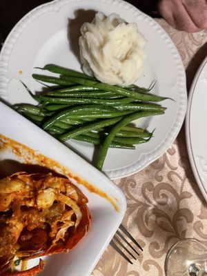 The Polo Lounge by null