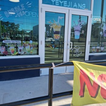 Yeye Jiang - Yeye Jiang - Pompano Beach (front entrance) - Bubble Tea Near Me - Pompano Beach, Florida