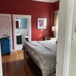 Sauerdough Lodging - Classy and comfortable.