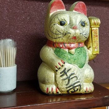 Mitsuru Cafe - Toothpicks and Japanese Figures at each booth seating area. Mines was the Japanese Kitty, awww! - Japanese Near Me - Los Angeles, California Mitsuru Cafe - Toothpicks and Japanese Figures at each booth seating area. Mines was the Japanese Kitty, awww! - Japanese Near Me - Los Angeles, California
