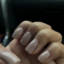 E-Nails - Bumpy manicure