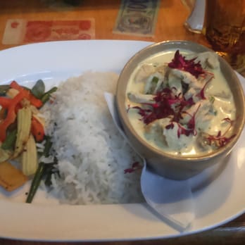 Russian Cafe-Gallery Cossachok - Chicken stroganoff. V tasty. - Russian Near Me - Glasgow, GLG Russian Cafe-Gallery Cossachok - Chicken stroganoff. V tasty. - Russian Near Me - Glasgow, GLG