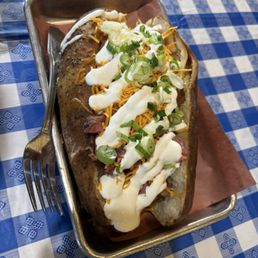 Baked potato with tri tip