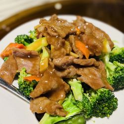 Tea Hub - Beef with broccoli, beef a little bit salted