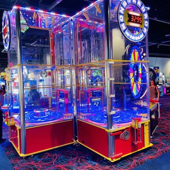 Round1 Bowling & Arcade - Middletown - two arcade machines in a large room - Bowling Near Me - Middletown, New York Round1 Bowling & Arcade - Middletown - two arcade machines in a large room - Bowling Near Me - Middletown, New York