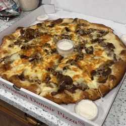 Seniore's Pizza - Beef donair pizza