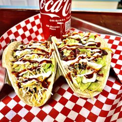 Dos Amigos Bar & Grill - Taquito Carne Asada