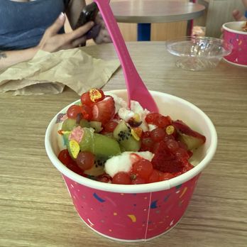 16 Handles - Juice Bars & Smoothies Near Me - Columbia, South Carolina