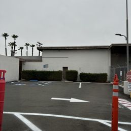 Entrance from parking lot Entrance from parking lot