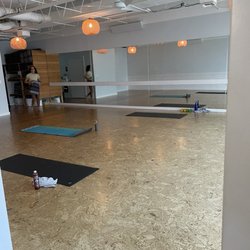 Level Yoga - Studio