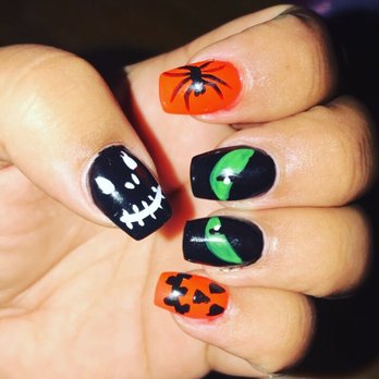 Queen Nails - Love my Halloween nails - Nail Salons Near Me - Stockton, California
