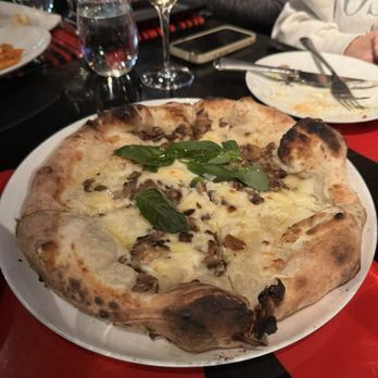 Motorino Enoteca - Italian Near Me - Woodbridge, Ontario