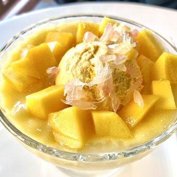Mango Mango Dessert - A1. Special Mango Juice Sago and Pomelo with Mango Ice Cream $7.50 - Desserts Near Me - Flushing, New York