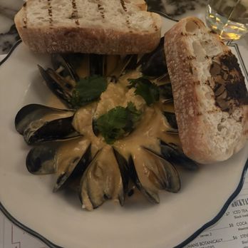 Bar Cecil - Mussels - Cocktail Bars Near Me - Palm Springs, California Bar Cecil - Mussels - Cocktail Bars Near Me - Palm Springs, California