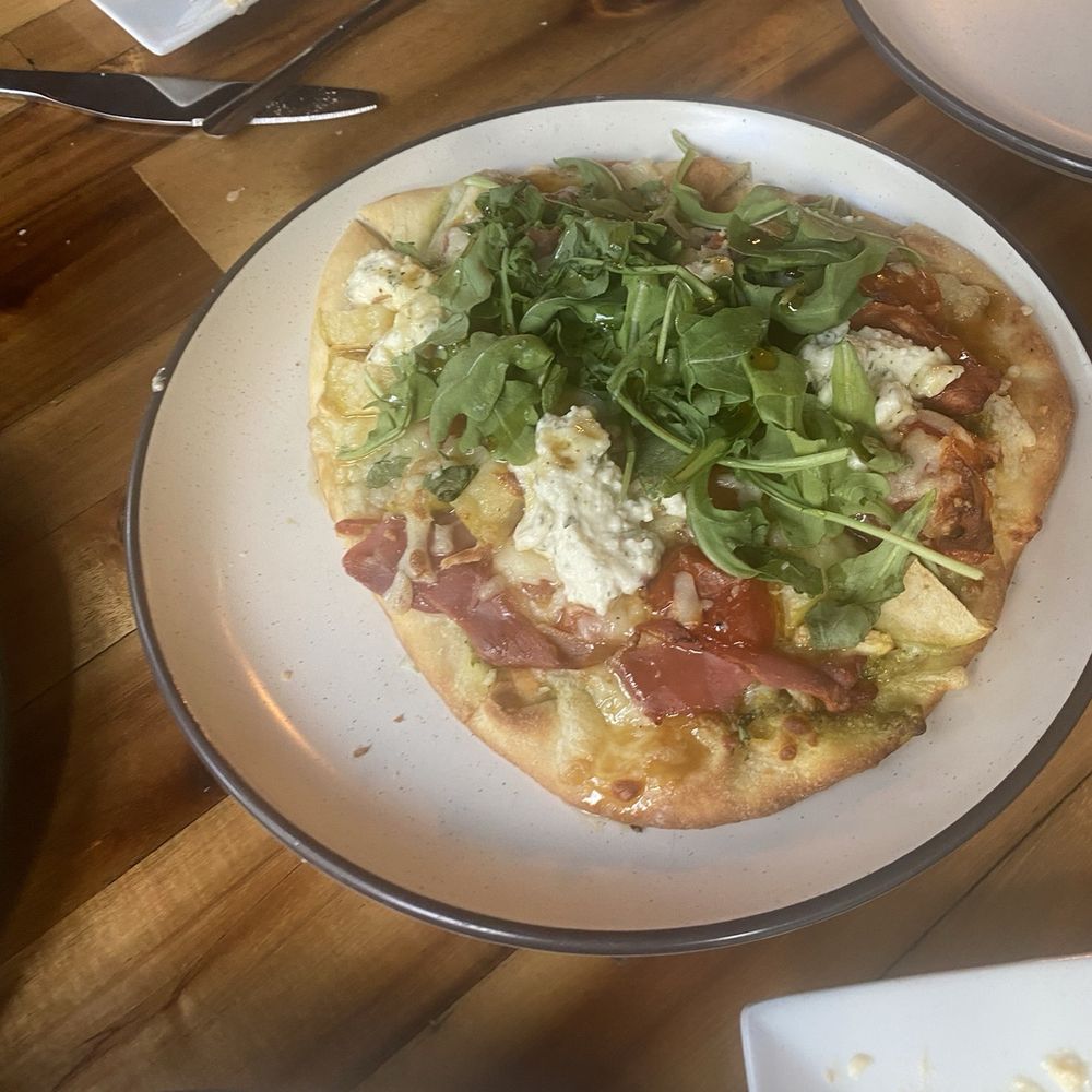 The Stubborn Mule - Hot honey apple flatbread - New American Near Me - Orlando, Florida The Stubborn Mule - Hot honey apple flatbread - New American Near Me - Orlando, Florida